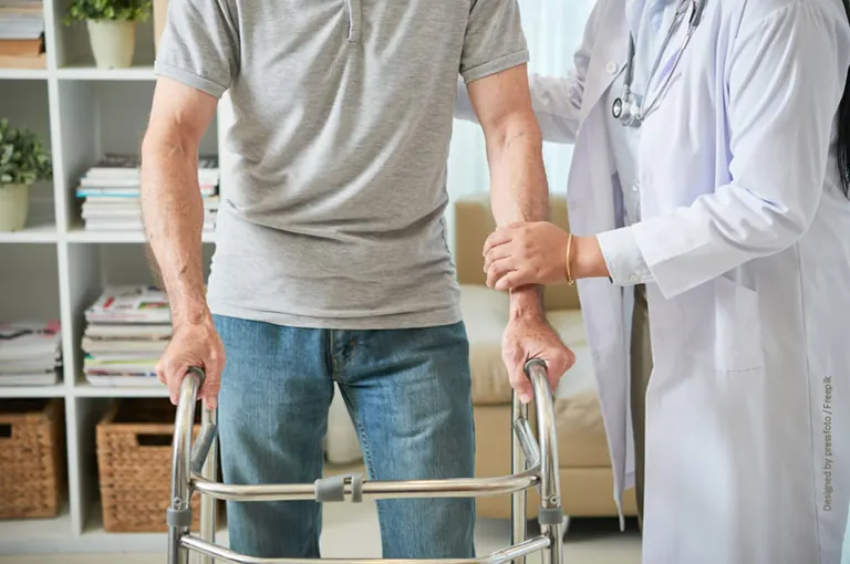 Fisioterapia domiciliar da FLUX com apoio à mobilidade em Belo Horizonte, BH